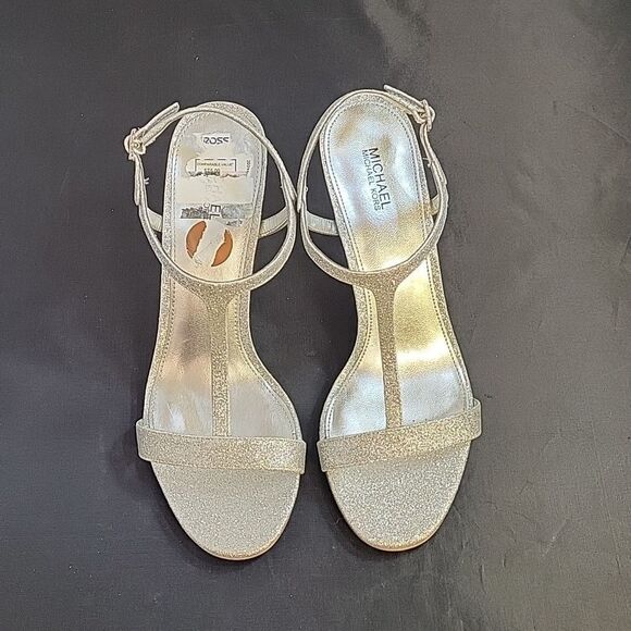 BRAND NEW MICHEAL KORS ARDEN T-STRAP OPEN TOE HEEL SANDAL - Picture 3 of 14